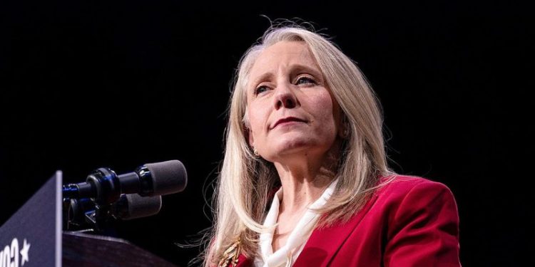 Republican populism craters as Trump stumbles, Democrats surge